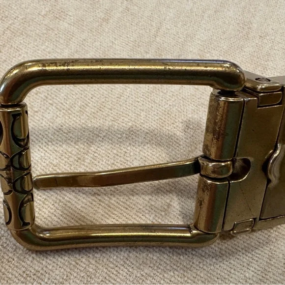 Roller Buckle Reversible Belt
In Rainbow Signature Canvas - Picture 12 of 13